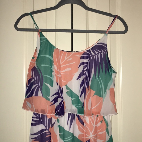 Hawaiian/tropical themed maxi dress - Picture 3 of 4